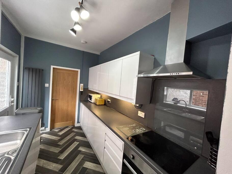 Spacious Homely 3 Bed Property Newcastle-under-Lyme Kültér fotó